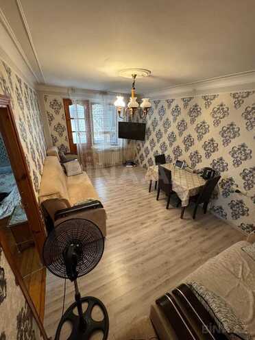 Satılır 2 otaqlı köhnə tikili 66 m², Badamdar q., photo 1 from 9
