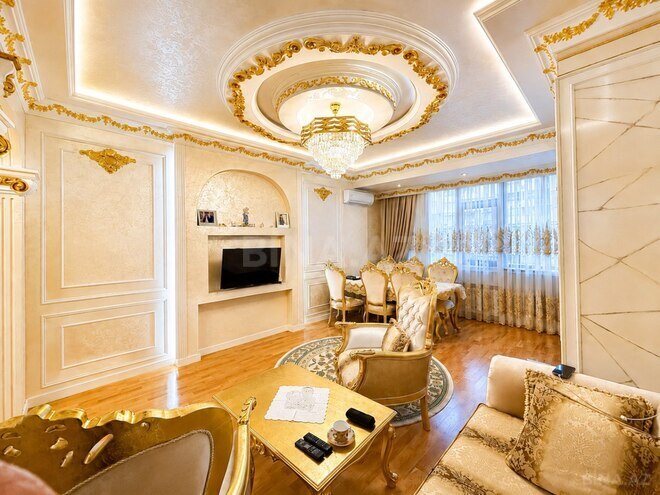 Продаётся 2-комн. новостройка 70 м², м. 8 ноября, photo 1 from 17