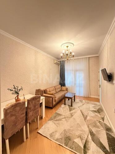 Сдаётся 2-комн. новостройка 65 м², м. Нефтчиляр, photo 1 from 10