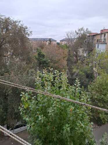 Satılır 2 otaqlı köhnə tikili 45 m², Qara Qarayev m., photo 20 from 21