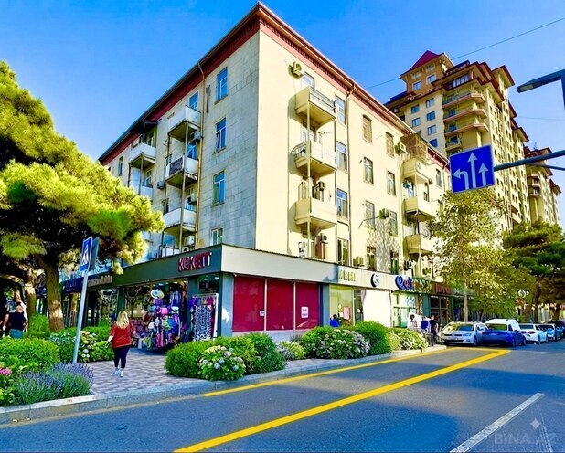 Satılır 3 otaqlı köhnə tikili 85 m², Qara Qarayev m., photo 3 from 15