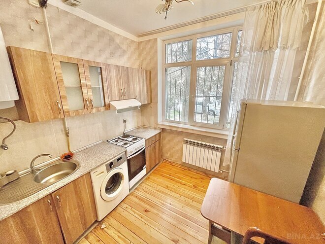 Satılır 3 otaqlı köhnə tikili 85 m², Qara Qarayev m., photo 6 from 15