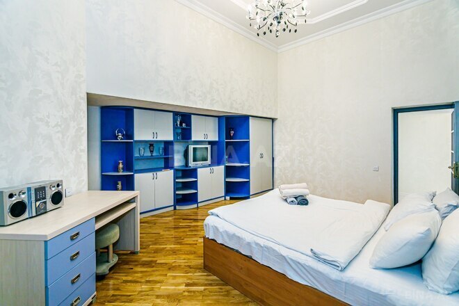 İcarəyə verilir 3 otaqlı köhnə tikili 98 m², Sahil m., photo 19 from 32