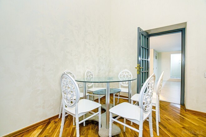 İcarəyə verilir 3 otaqlı köhnə tikili 98 m², Sahil m., photo 11 from 32