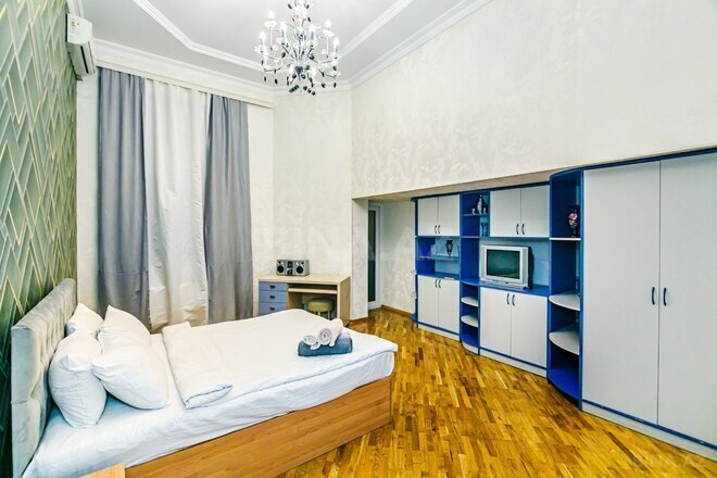 İcarəyə verilir 3 otaqlı köhnə tikili 98 m², Sahil m., photo 16 from 32