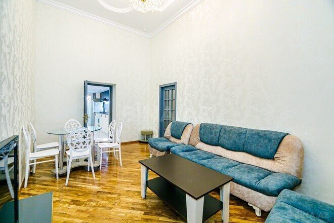 İcarəyə verilir 3 otaqlı köhnə tikili 98 m², Sahil m., photo 12 from 32