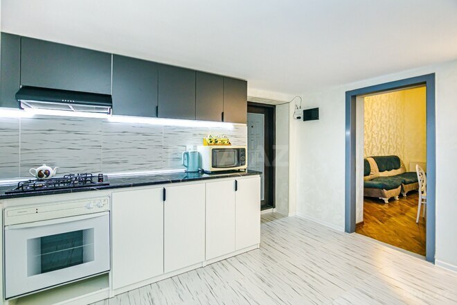 İcarəyə verilir 3 otaqlı köhnə tikili 98 m², Sahil m., photo 4 from 32