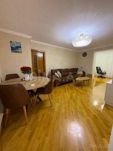 Продаётся 3-комн. вторичка 80 м², м. Нефтчиляр, photo 5 from 22