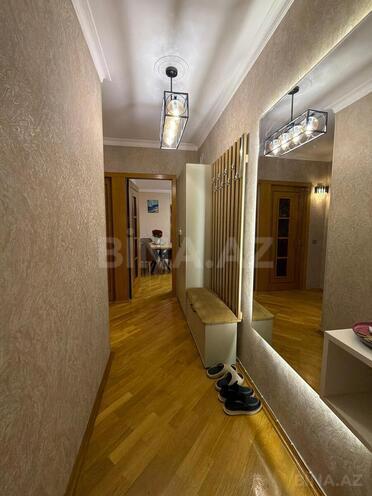Продаётся 3-комн. вторичка 80 м², м. Нефтчиляр, photo 16 from 22