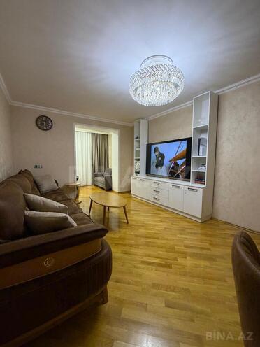 Продаётся 3-комн. вторичка 80 м², м. Нефтчиляр, photo 4 from 22