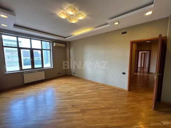 Satılır 4 otaqlı yeni tikili 230 m², Sahil m., photo 21 from 25