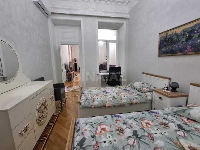 Satılır 5 otaqlı köhnə tikili 150 m², Sahil m., photo 16 from 29