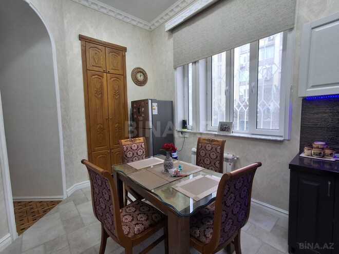 Satılır 5 otaqlı köhnə tikili 150 m², Sahil m., photo 9 from 29