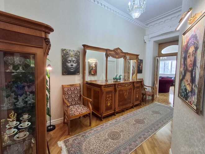 Satılır 5 otaqlı köhnə tikili 150 m², Sahil m., photo 19 from 29
