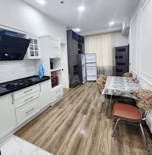 Сдаётся 3-комн. новостройка 110 м², Насиминский  р., photo 12 from 16