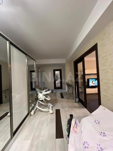 Продаётся 2-комн. новостройка 110 м², м. Низами, photo 10 from 17