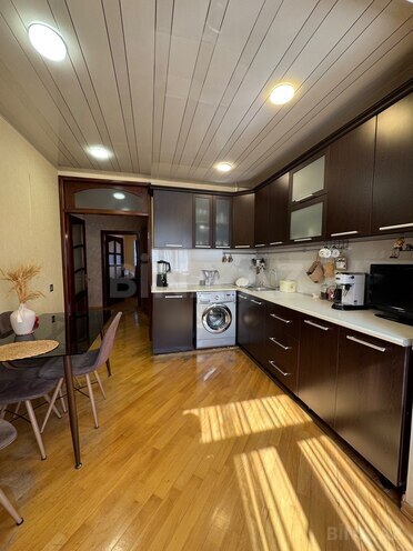 Satılır 4 otaqlı köhnə tikili 100 m², Bakıxanov q., photo 14 from 17