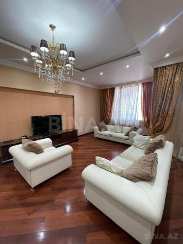 İcarəyə verilir 3 otaqlı yeni tikili 170 m², 28 May m., photo 3 from 25
