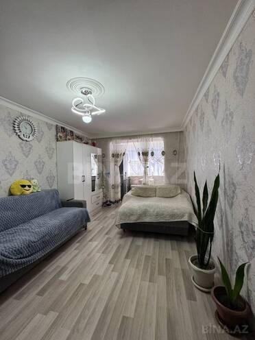 Продаётся 2-комн. вторичка 41 м², м. Кара Караев, photo 3 from 13