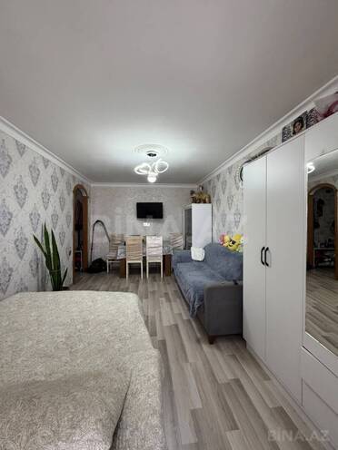 Продаётся 2-комн. вторичка 41 м², м. Кара Караев, photo 4 from 13