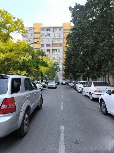 Продаётся 2-комн. вторичка 45 м², м. Гянджлик, photo 1 from 15