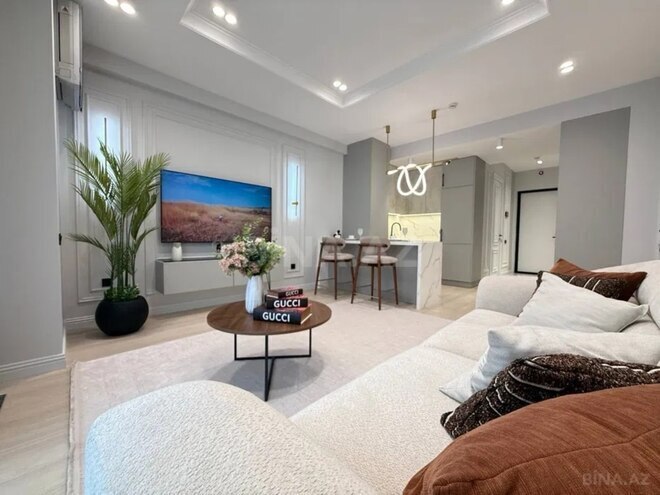 Сдаётся 2-комн. новостройка 80 м², м. Шах Исмаил Хатаи, photo 1 from 10