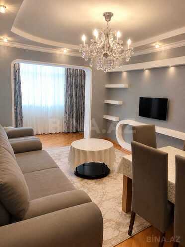 İcarəyə verilir 3 otaqlı köhnə tikili 75 m², 8-ci mikrorayon q., photo 1 from 16