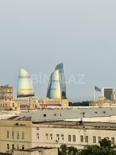 Satılır 3 otaqlı köhnə tikili 105 m², Elmlər Akademiyası m., photo 1 from 16