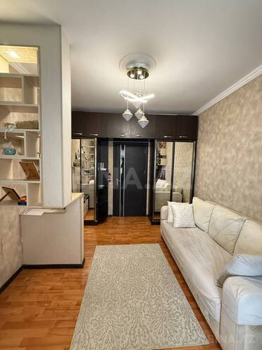Продаётся 3-комн. вторичка 80 м², м. Ази Асланов, photo 8 from 32