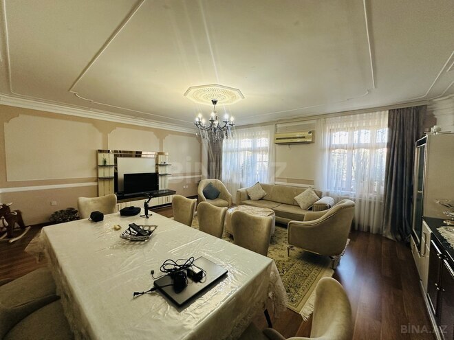 Продаётся 4-комн. вторичка 110 м², м. Халглар Достлугу, photo 3 from 19