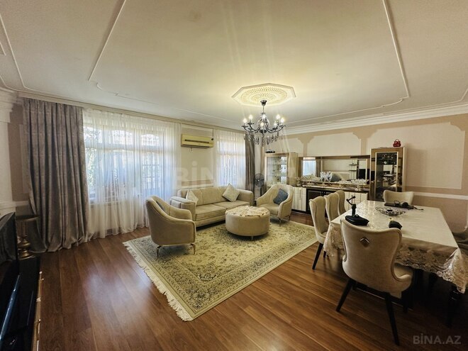 Продаётся 4-комн. вторичка 110 м², м. Халглар Достлугу, photo 1 from 19