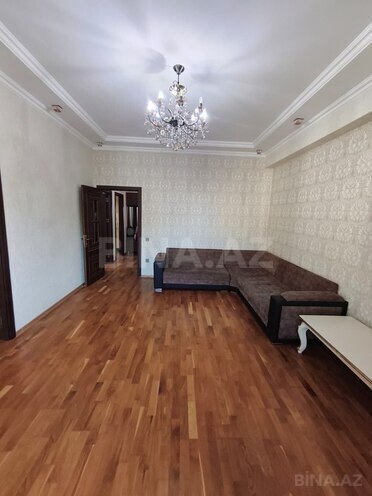 Продаётся 3-комн. новостройка 80 м², м. Кара Караев, photo 4 from 11