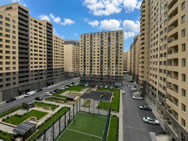 Продаётся 3-комн. новостройка 80 м², м. Кара Караев, photo 1 from 11