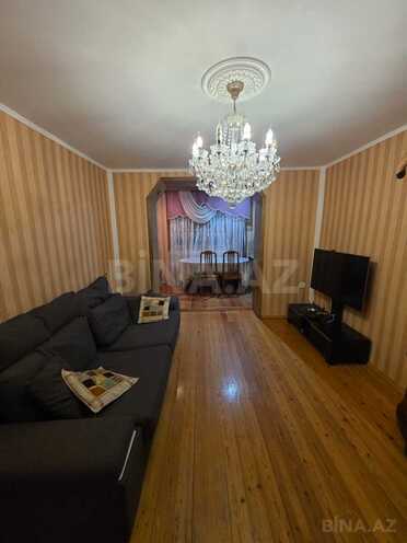 Satılır 2 otaqlı köhnə tikili 70 m², photo 1 from 25