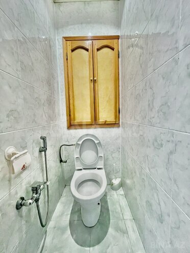 Satılır 3 otaqlı köhnə tikili 90 m², Qara Qarayev m., photo 12 from 15