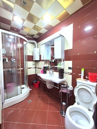 Satılır 3 otaqlı köhnə tikili 108 m², Sahil m., photo 17 from 18