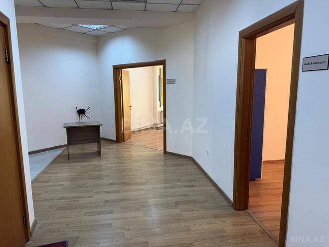 İcarəyə verilir 4 otaqlı ofis 220 m², 28 May m., photo 17 from 28
