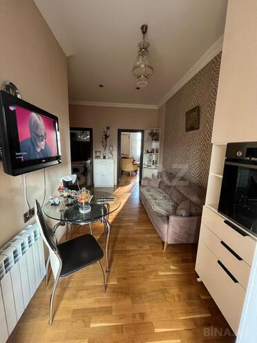 Satılır 2 otaqlı köhnə tikili 65 m², Nizami m., photo 7 from 13