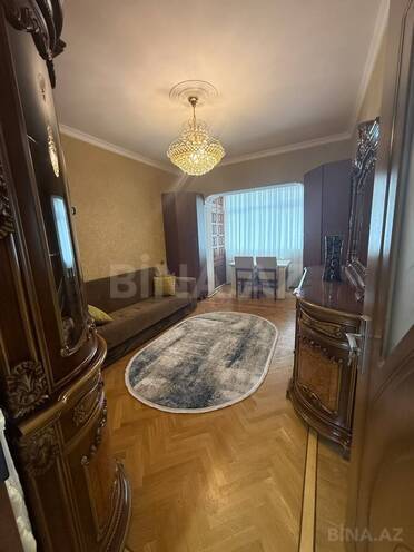 Продаётся 5-комн. вторичка 120 м², м. Нефтчиляр, photo 10 from 24