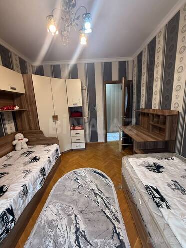Продаётся 5-комн. вторичка 120 м², м. Нефтчиляр, photo 9 from 24