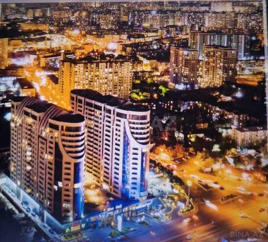 Сдаётся 3-комн. новостройка 80 м², м. Ази Асланов, photo 1 from 27