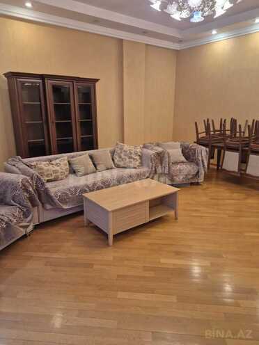 Сдаётся 3-комн. новостройка 171 м², м. 28 мая, photo 1 from 16