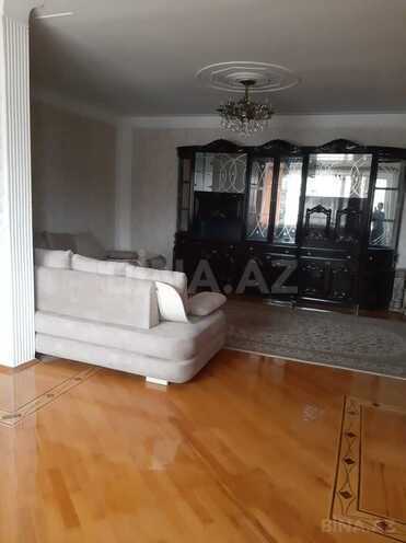 Продаётся 4-комн. вторичка 110 м², пос. Бадамдар, photo 1 from 9