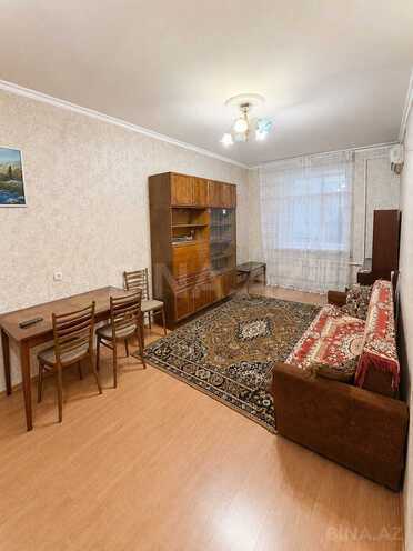 Сдаётся 3-комн. вторичка 70 м², м. Ази Асланов, photo 1 from 12