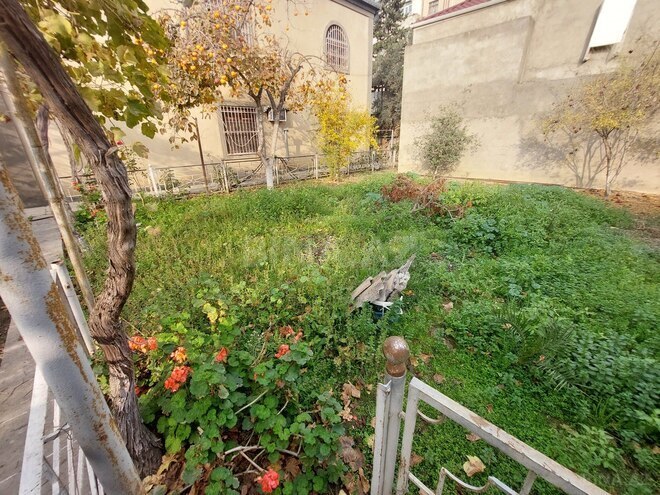 Satılır 9 otaqlı həyət evi/bağ evi 400 m², Qaraçuxur q., photo 14 from 28