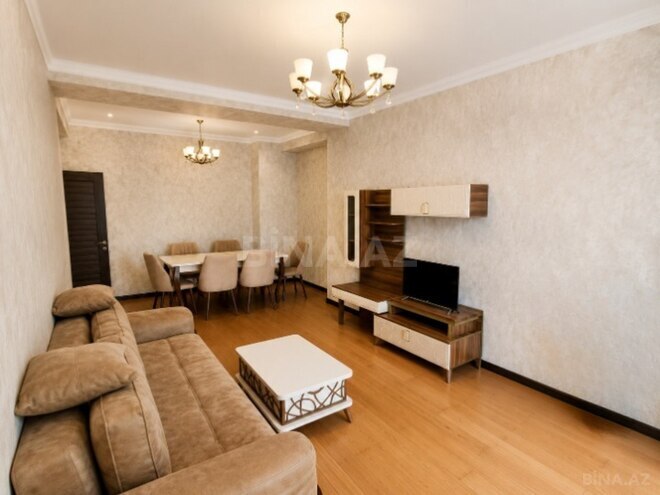 Сдаётся 2-комн. новостройка 70 м², м. 20 января, photo 1 from 14
