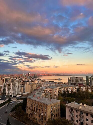 Сдаётся 4-комн. новостройка 180 м², м. Ичеришехер, photo 1 from 13