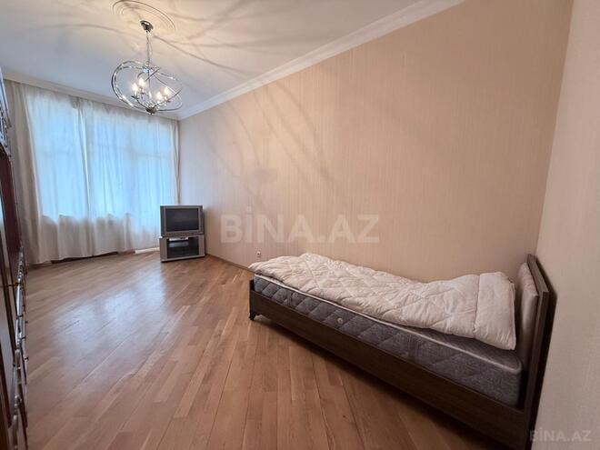 Сдаётся 4-комн. новостройка 185 м², Насиминский  р., photo 17 from 18