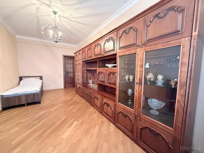 Сдаётся 4-комн. новостройка 185 м², Насиминский  р., photo 16 from 18