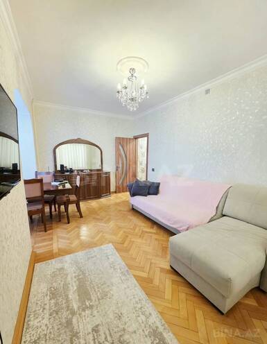 Продаётся 2-комн. вторичка 70 м², м. Мемар Аджеми, photo 3 from 10